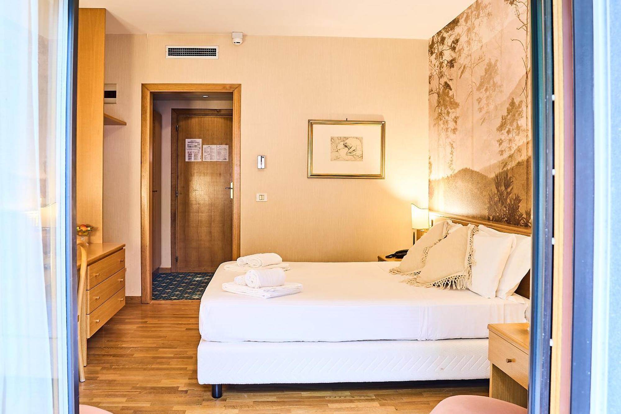 Hotel Camigliatello カミリアテッロ・シラーノ エクステリア 写真