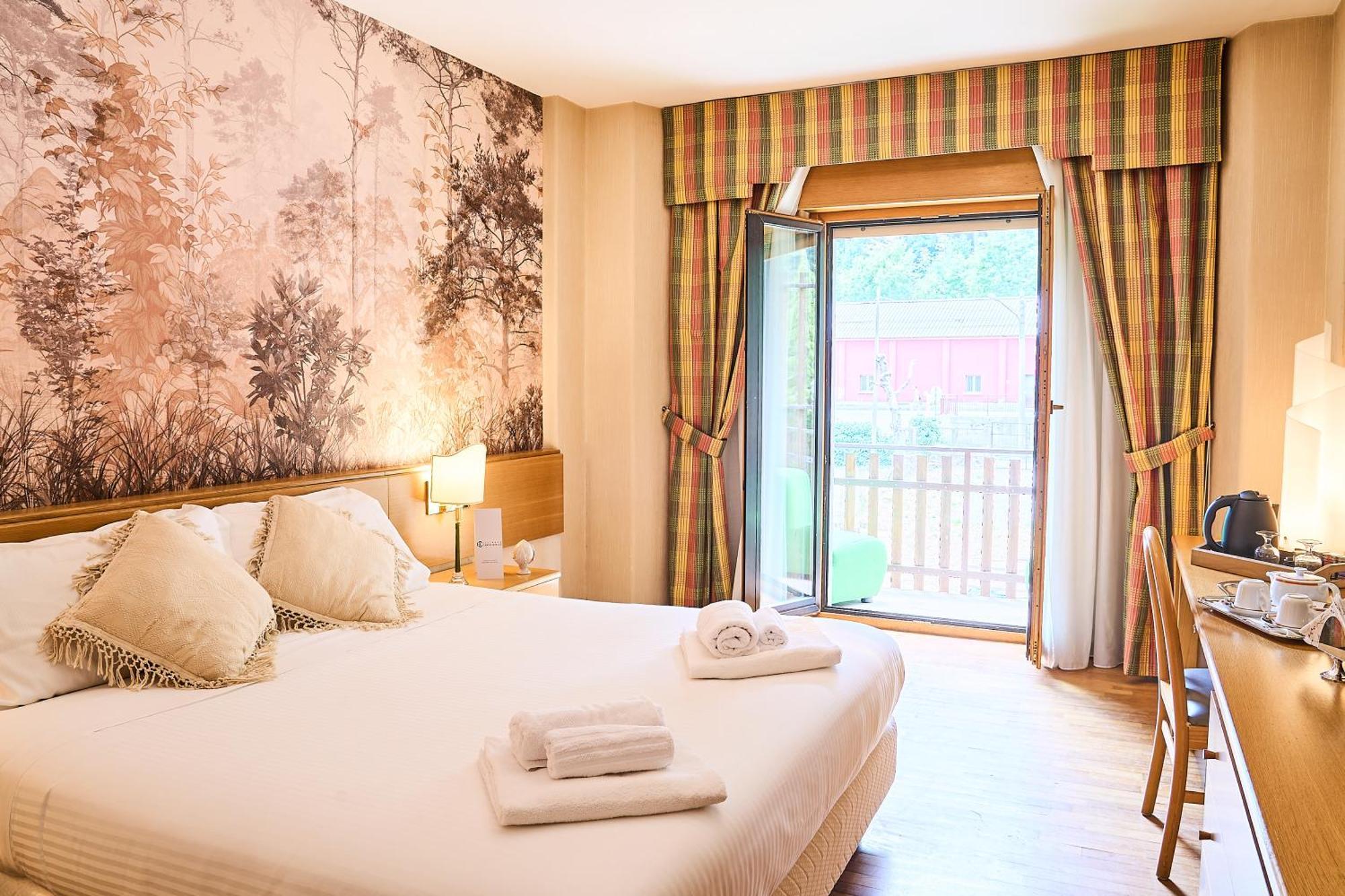 Hotel Camigliatello カミリアテッロ・シラーノ エクステリア 写真