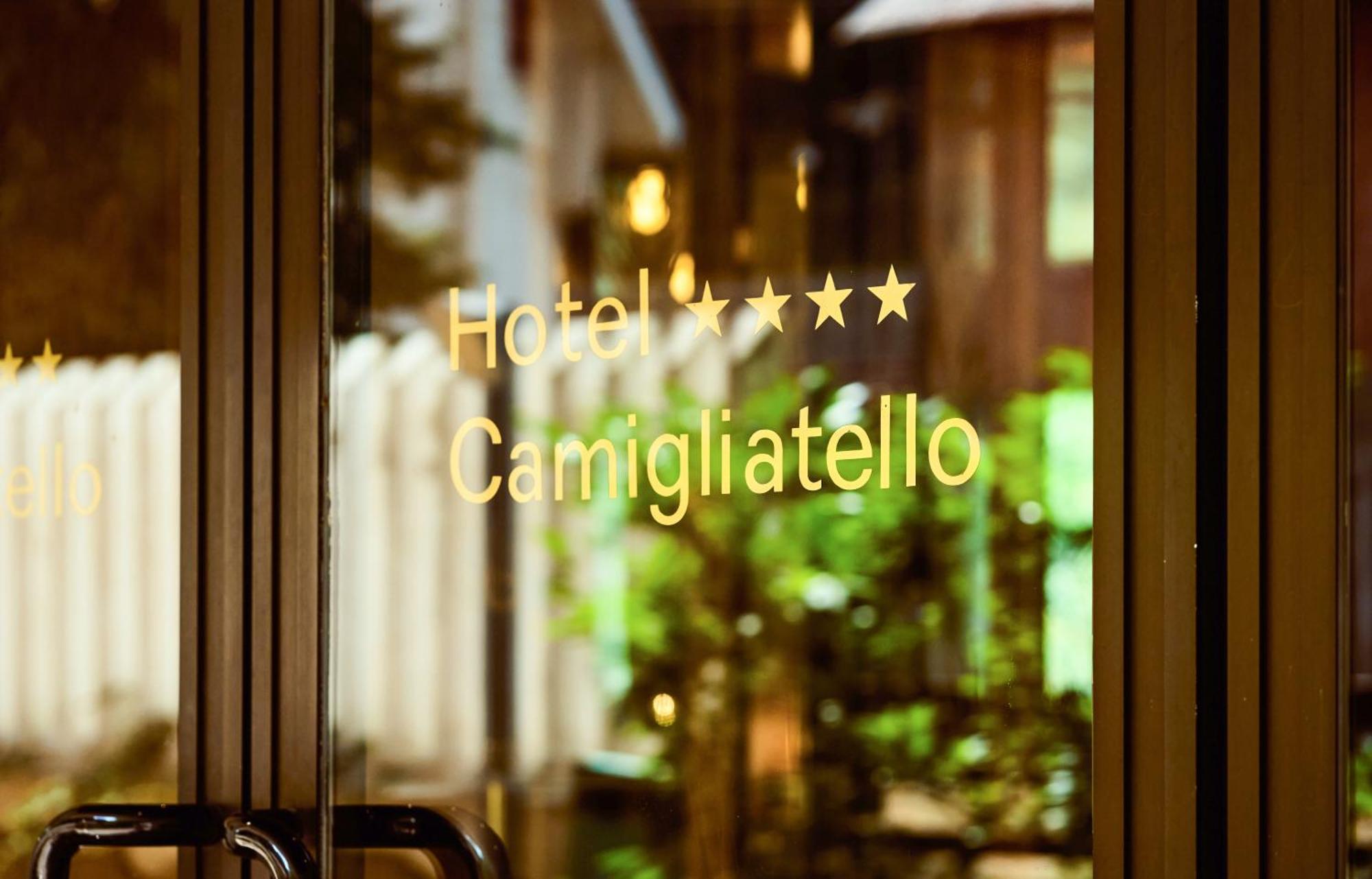 Hotel Camigliatello カミリアテッロ・シラーノ エクステリア 写真
