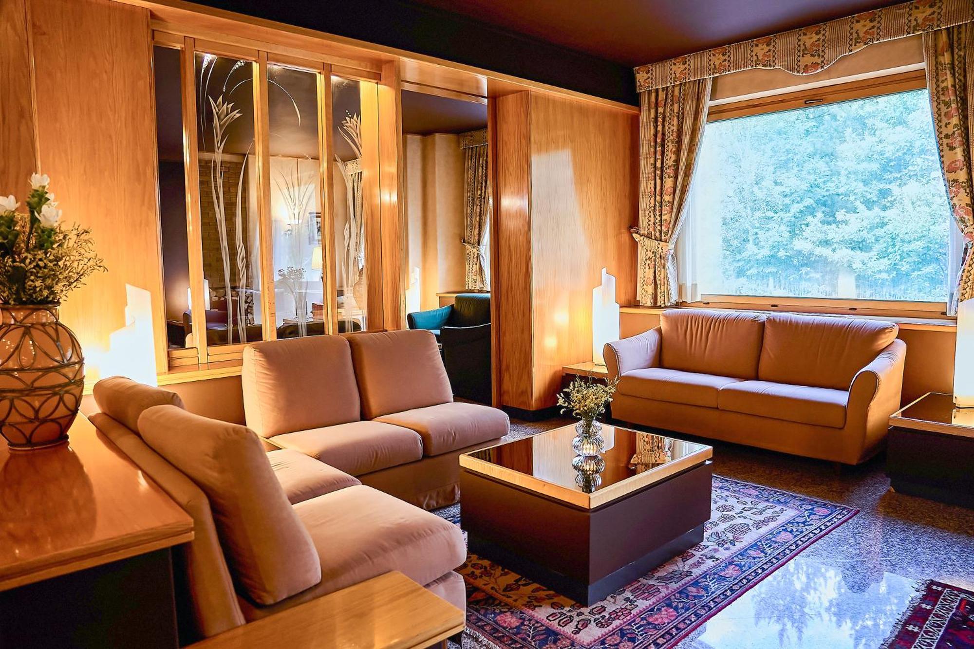 Hotel Camigliatello カミリアテッロ・シラーノ エクステリア 写真