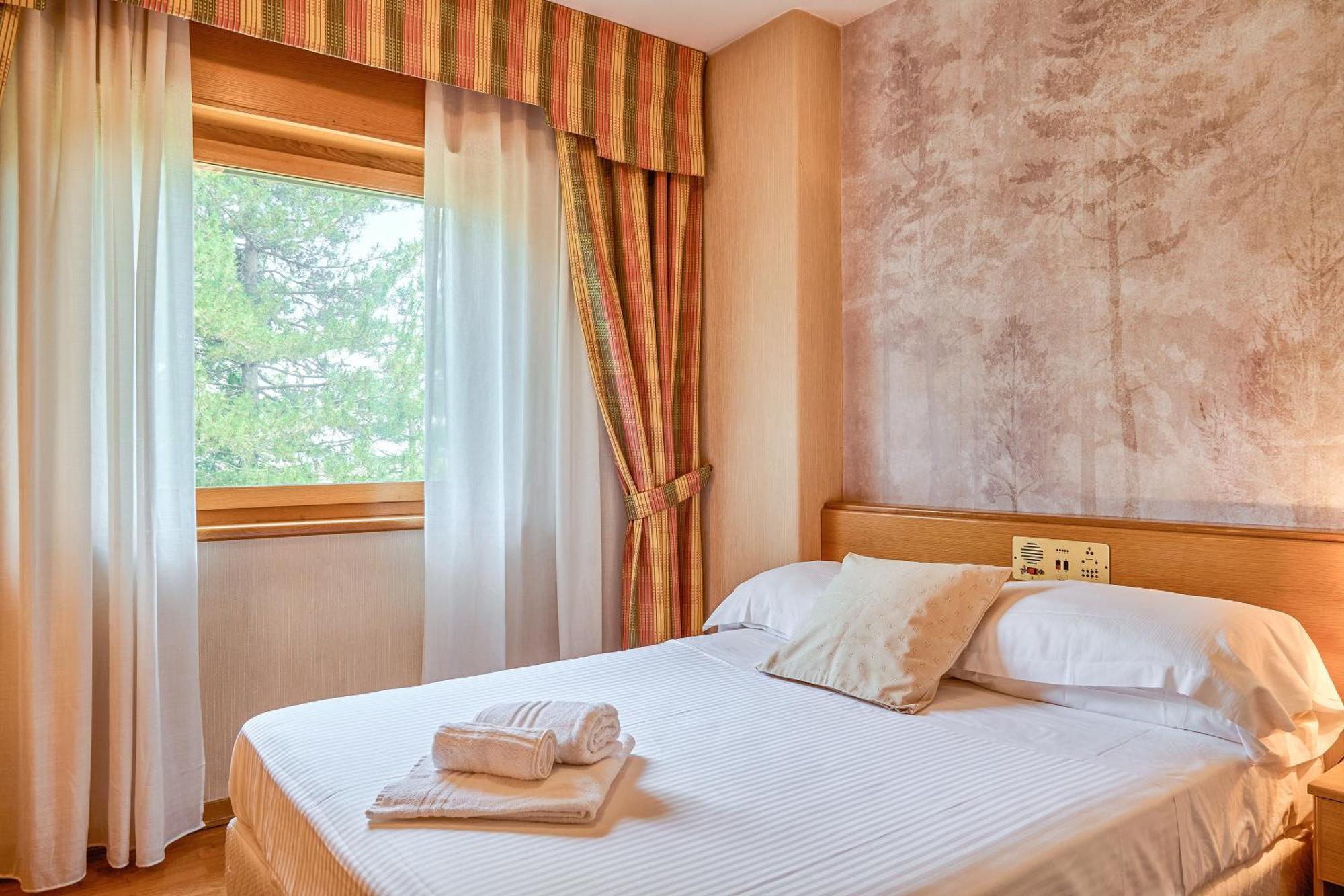 Hotel Camigliatello カミリアテッロ・シラーノ エクステリア 写真