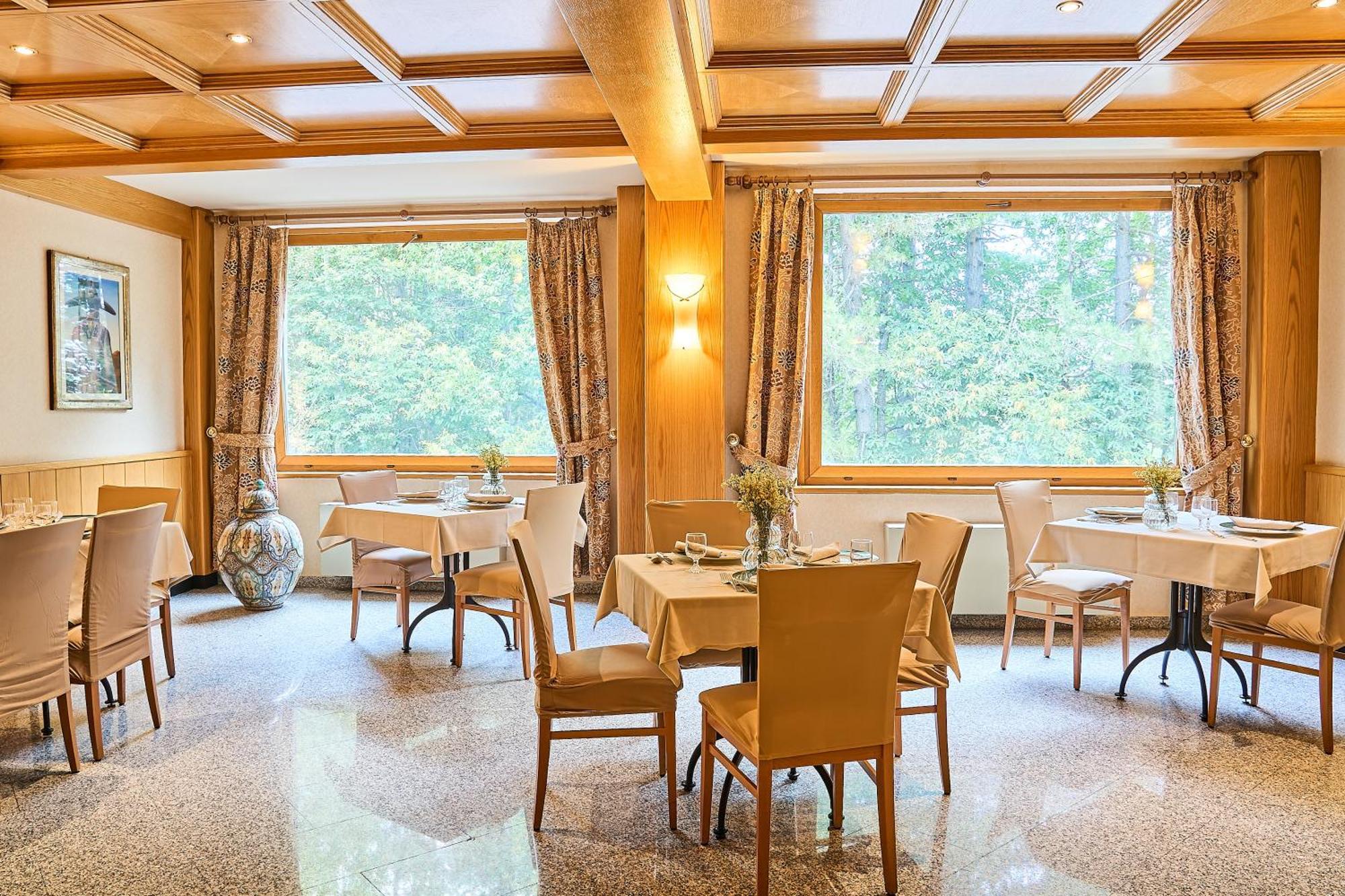 Hotel Camigliatello カミリアテッロ・シラーノ エクステリア 写真